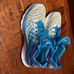 Running shoes. Saucing Kinvara